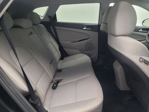 Used 2020 Hyundai Tucson SE image 19