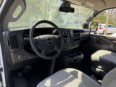 Used 2025 GMC Savana 3500 LT w/ LT Preferred Equipment Group RWD image 24