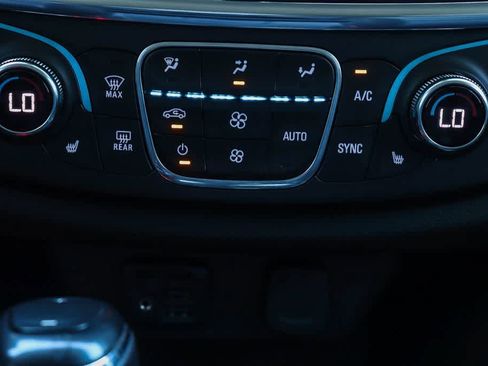 Used 2020 Chevrolet Traverse RS w/ LPO, Floor Liner Package FWD image 12