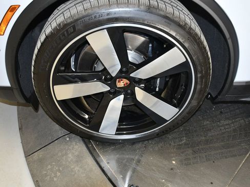 New 2026 Porsche Macan GTS Electric AWD/4WD image 17