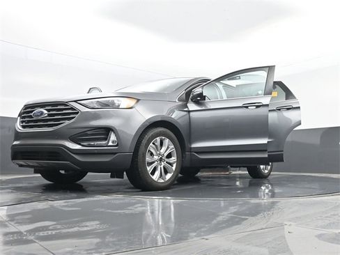 Used 2024 Ford Edge Titanium image 33