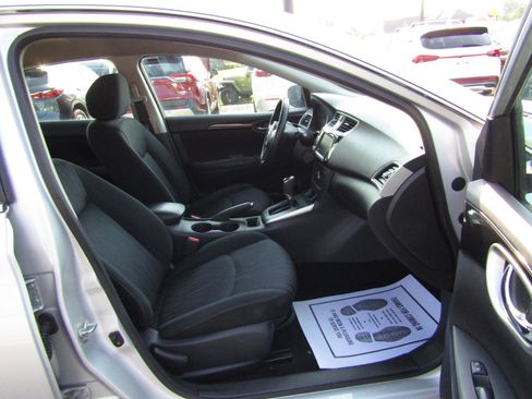 Used 2019 Nissan Sentra SV image 25