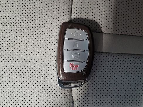 Used 2017 Hyundai Sonata Limited w/ Ultimate Package 04 image 32