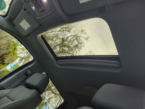 Certified 2023 Chevrolet Silverado 1500 LTZ w/ LTZ Premium Package image 25