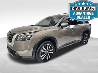 Used 2025 Nissan Pathfinder Platinum w/ Cargo Package