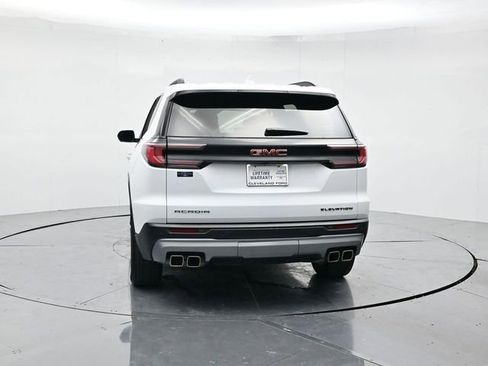 Used 2024 GMC Acadia Elevation image 8