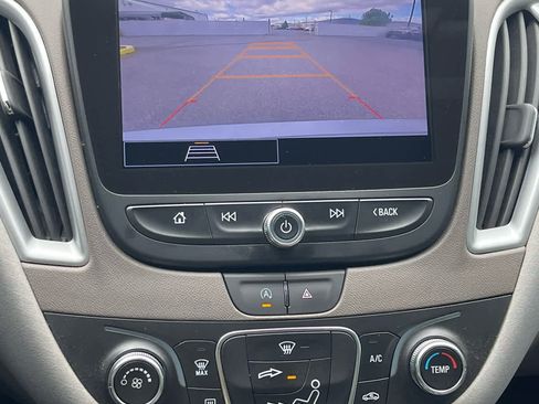 Used 2024 Chevrolet Malibu LS FWD image 16