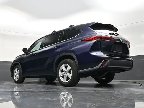 Used 2022 Toyota Highlander L image 22