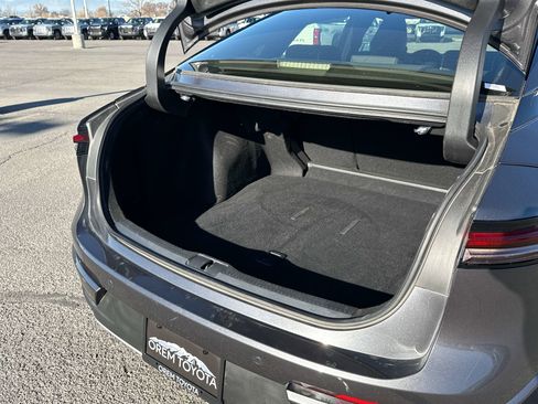 Used 2024 Toyota Crown Limited image 15