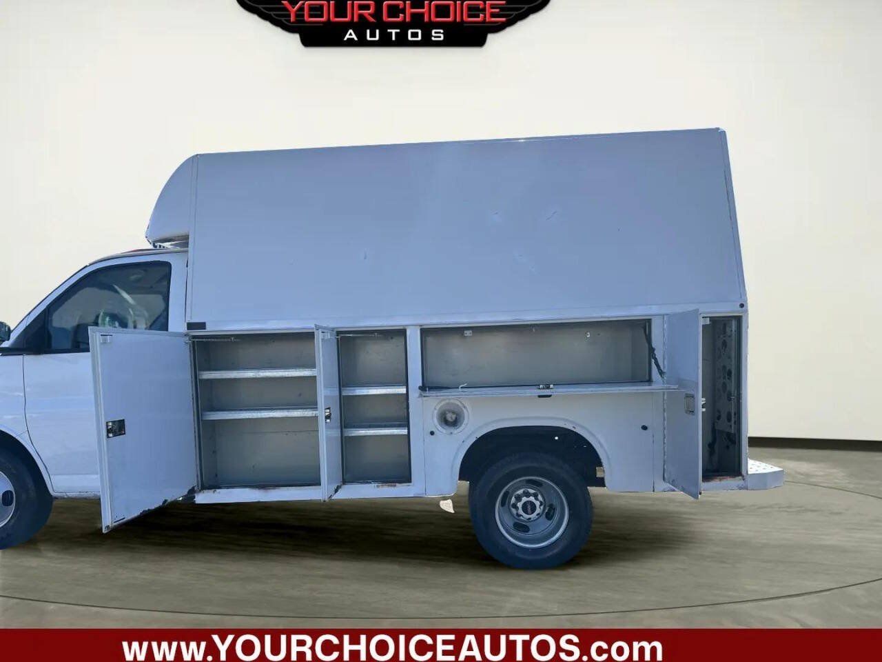 Used 2007 GMC Savana 3500 RWD image 10