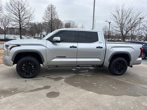 Used 2022 Toyota Tundra Limited image 9