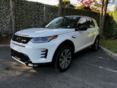 New 2025 Land Rover Discovery Sport Dynamic SE