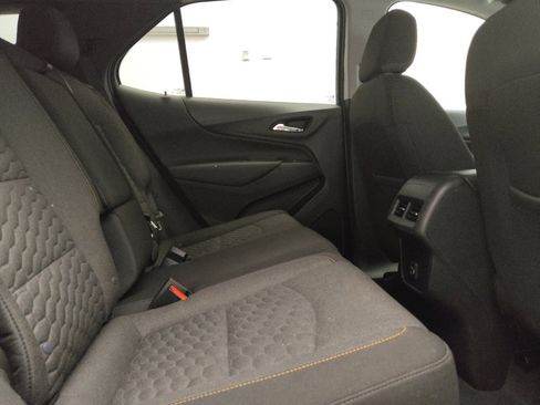 Used 2021 Chevrolet Equinox LT FWD image 19