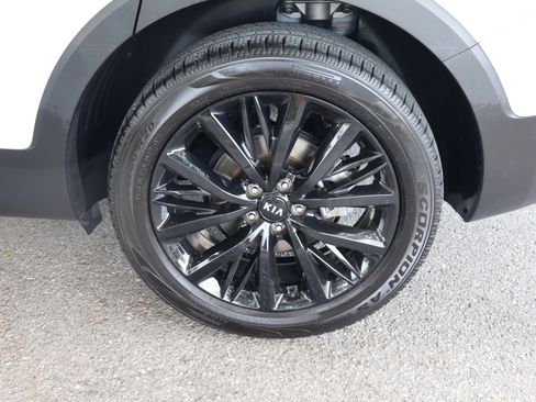 Used 2020 Kia Telluride SX FWD image 12