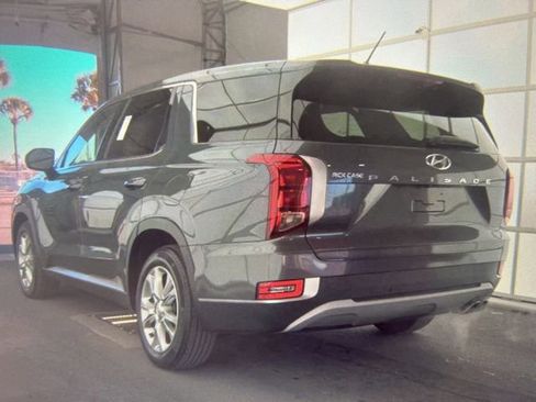 Used 2021 Hyundai Palisade SE image 4