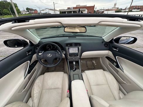 Used 2010 Lexus IS 250C RWD image 31