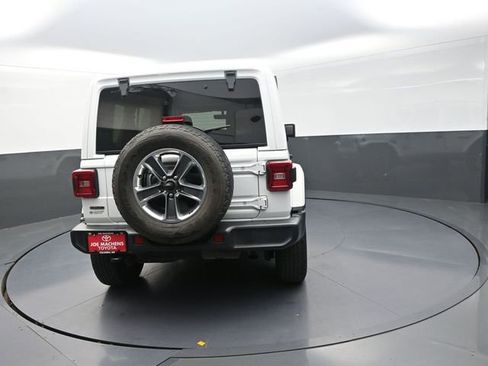 Used 2021 Jeep Wrangler Unlimited Sahara AWD/4WD image 7