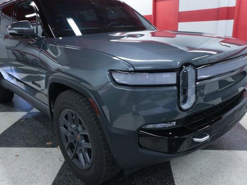 Used 2024 Rivian R1S Adventure Dual AWD/4WD image 33
