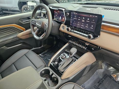 New 2026 GMC Canyon Denali image 10