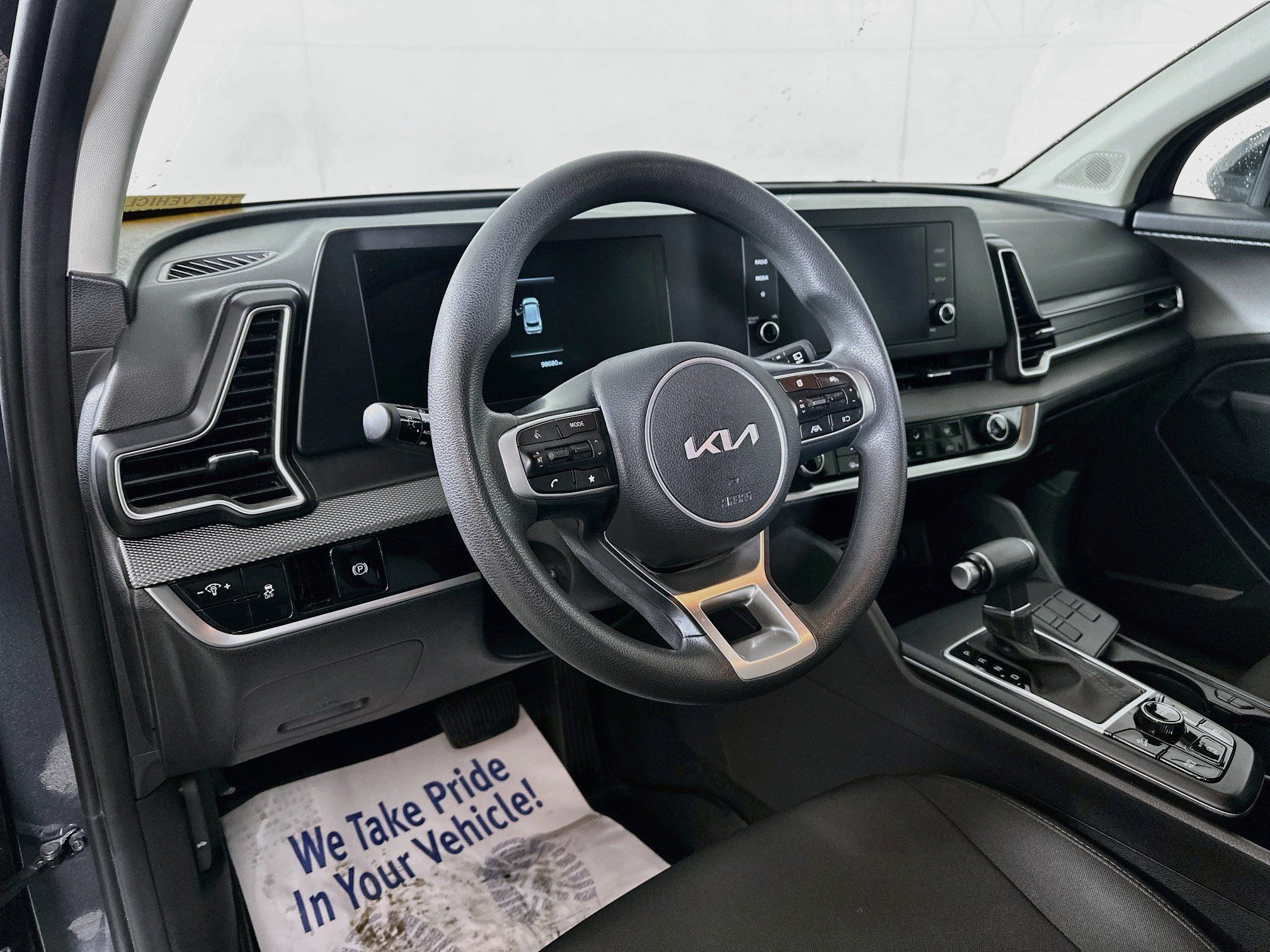 Used 2023 Kia Sportage LX FWD image 9