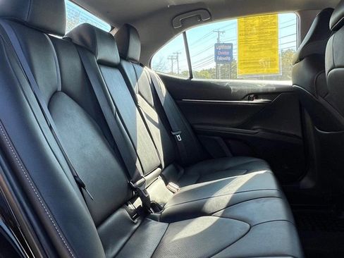Used 2019 Toyota Camry XSE image 12