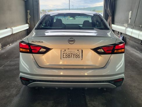 Used 2023 Nissan Altima 2.5 S FWD image 8