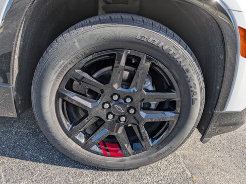 Certified 2023 Chevrolet Traverse Premier w/ Redline Edition FWD image 12