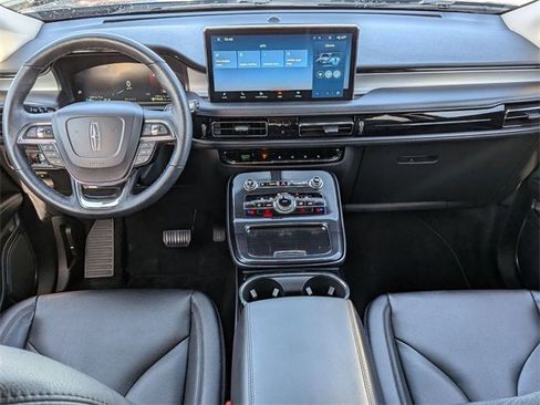 Certified 2023 Lincoln Nautilus AWD image 26