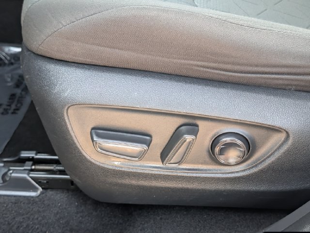 Used 2023 Toyota RAV4 XLE FWD image 26