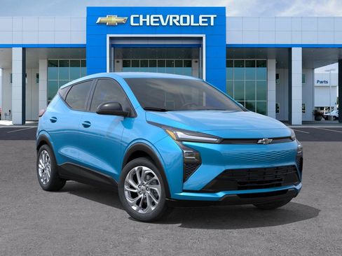 New 2027 Chevrolet Bolt LT w/ Comfort Package image 7