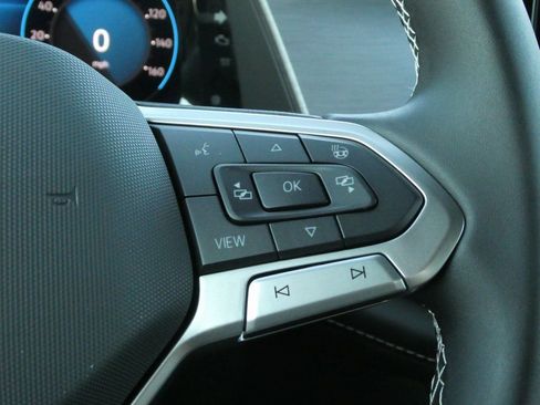 Used 2026 Volkswagen Atlas Cross Sport SE AWD/4WD image 12