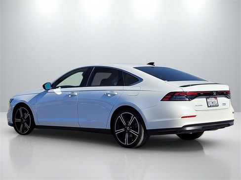 Used 2025 Honda Accord Sport image 6