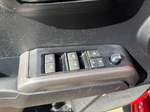 Used 2023 Toyota Tacoma SR5 RWD image 19