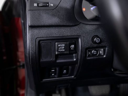 Used 2015 Lexus IS 250C image 39