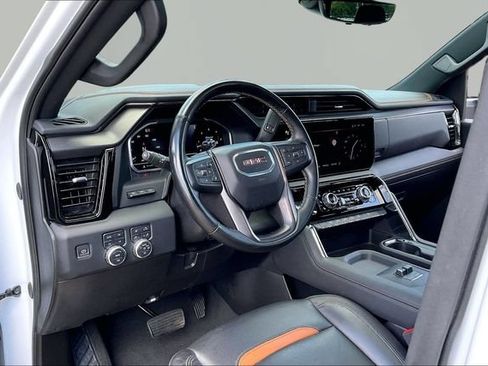 Used 2024 GMC Sierra 2500 AT4 w/ AT4 Premium Plus Package AWD/4WD image 12