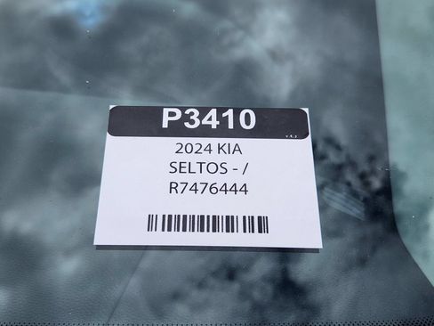 Used 2024 Kia Seltos LX AWD/4WD image 26