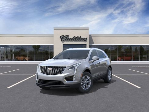 New 2025 Cadillac XT5 Luxury image 8
