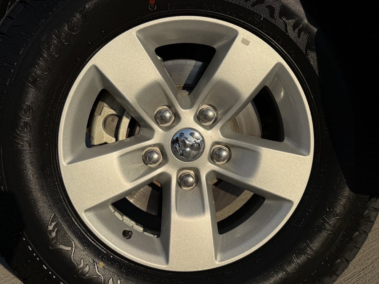 Used 2023 RAM 1500 Classic SLT w/ Electronics Group AWD/4WD image 9