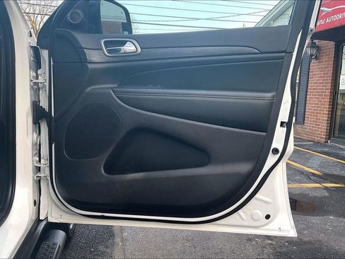 Used 2021 Jeep Grand Cherokee Freedom Edition image 23