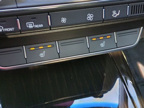 Used 2020 Kia Sorento EX image 14