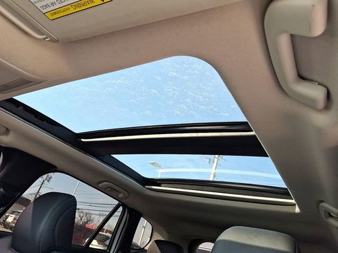 Used 2024 MAZDA CX-50 AWD 2.5 S w/ Accent Package image 15