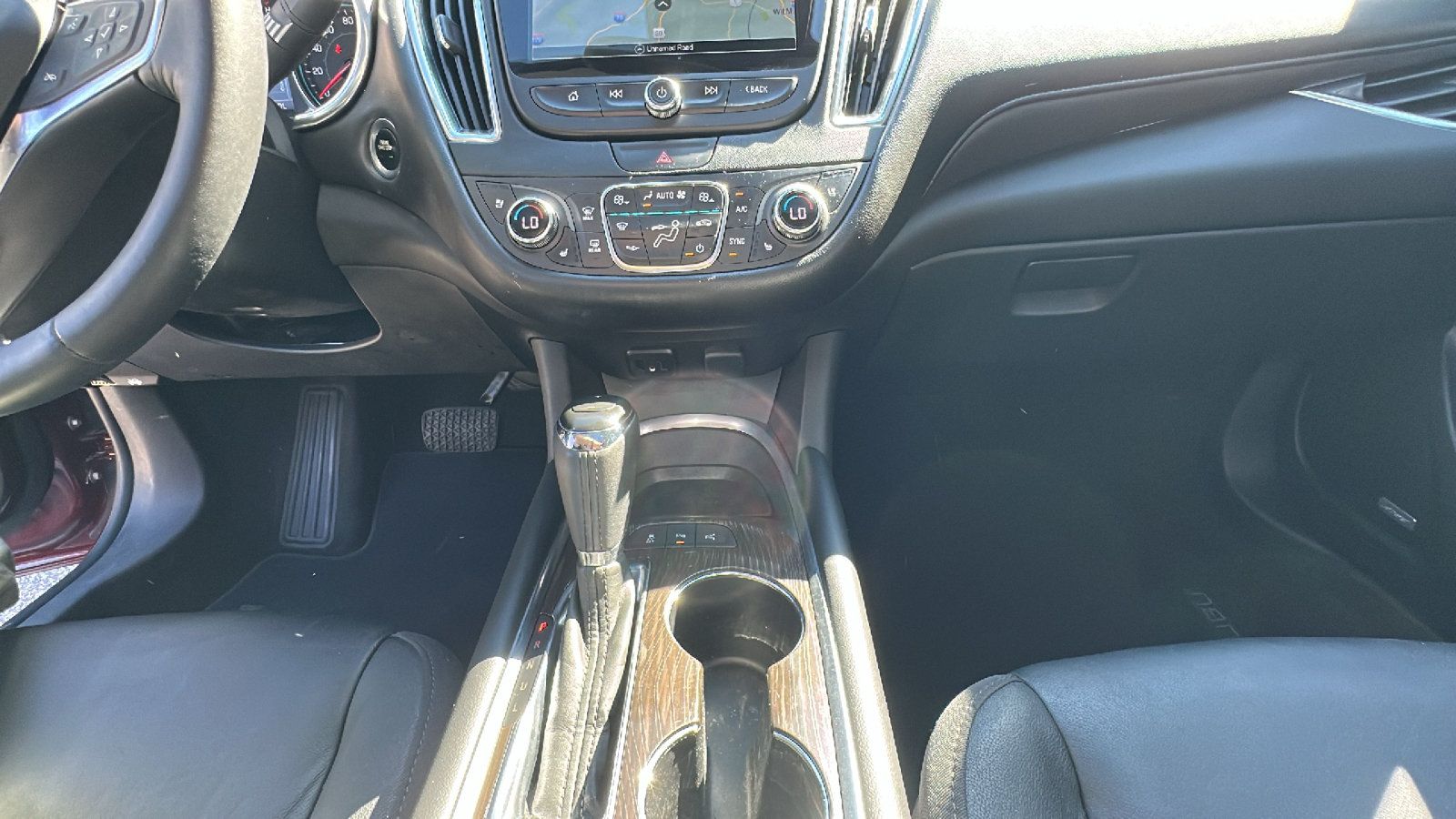 Used 2016 Chevrolet Malibu Premier w/ Driver Confidence Package II FWD image 22