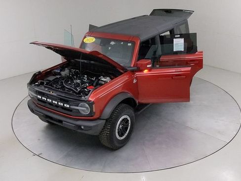 Certified 2023 Ford Bronco Outer Banks w/ Sasquatch Package AWD/4WD image 43
