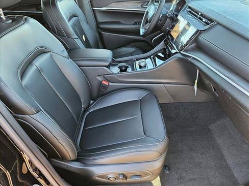 New 2026 Jeep Grand Cherokee Limited w/ Limited Altitude Package RWD image 16