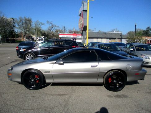 Used 2000 Chevrolet Camaro Z28 w/ Preferred Equipment Group 2 image 4