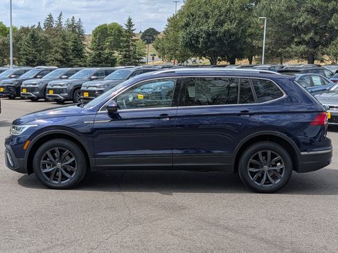 Used 2022 Volkswagen Tiguan SE AWD/4WD image 4