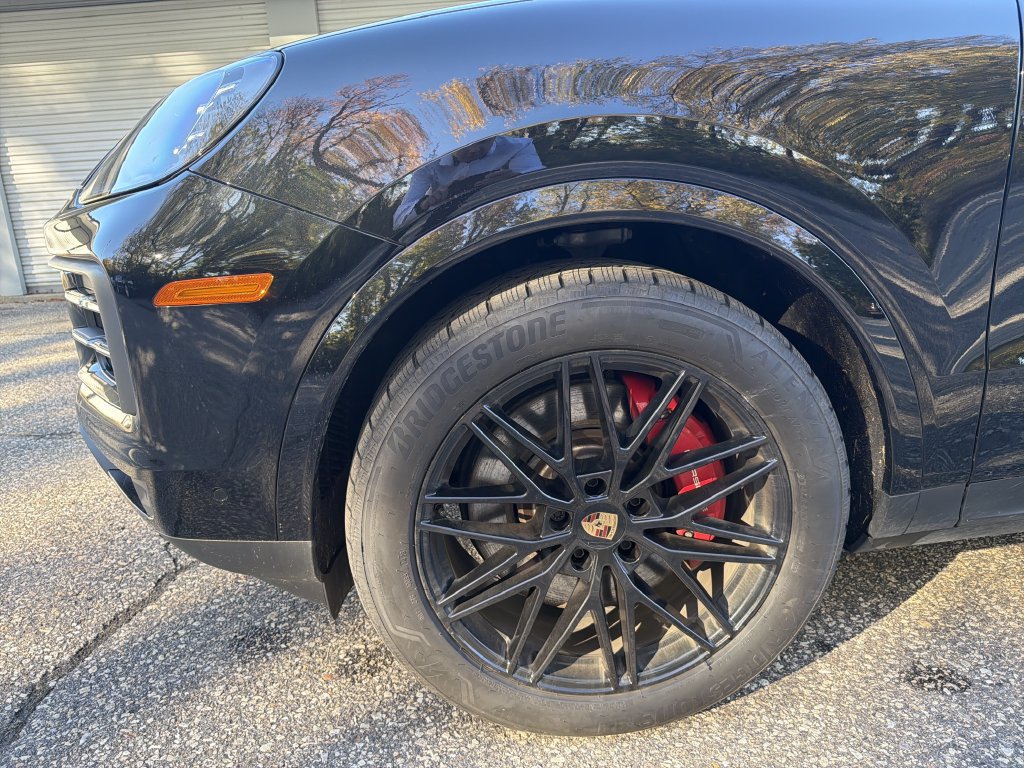 Used 2025 Porsche Cayenne S AWD/4WD image 7