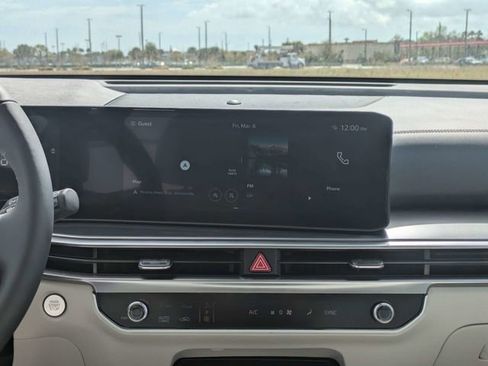 New 2025 Kia Sorento S w/ Panoramic Sunroof Package FWD image 18