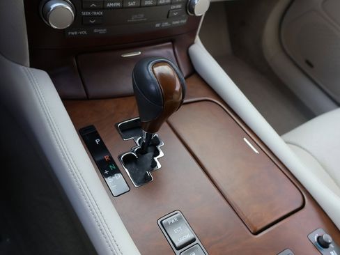 Used 2011 Lexus LS 460 image 25