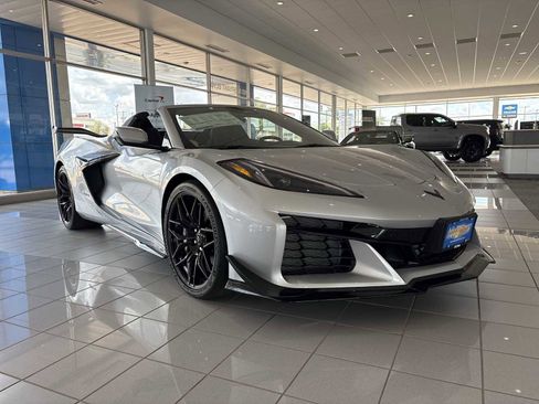 New 2026 Chevrolet Corvette Z06 w/ Z07 Performance Package image 2